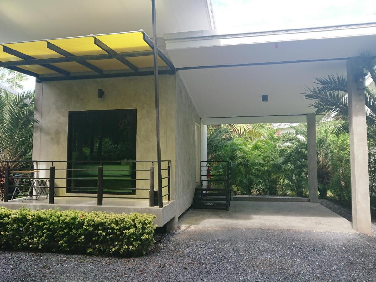 Lopburi Palm Resort Esterno foto