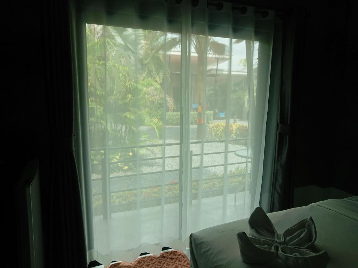Lopburi Palm Resort Esterno foto