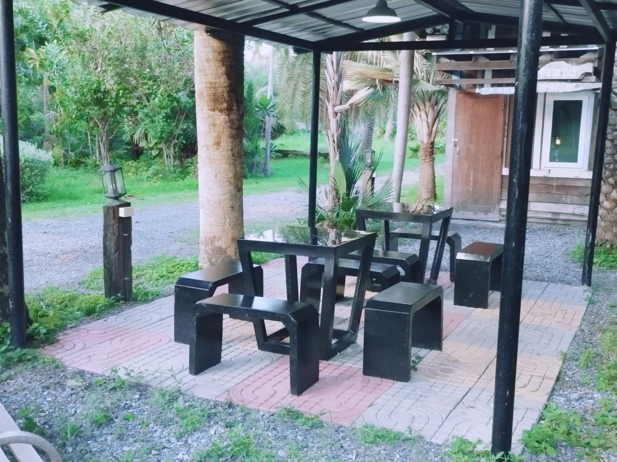Lopburi Palm Resort Esterno foto